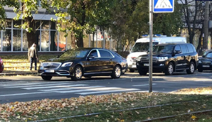 В Киеве кортеж Суркиса мчался по встречке