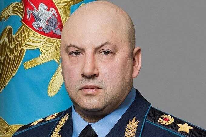 Генерал Суровикин пропал с сайта Минобороны