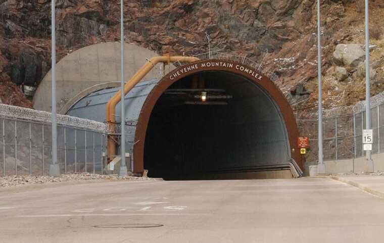 США построили секретное подземное убежище стоимостью 21 триллион долларов