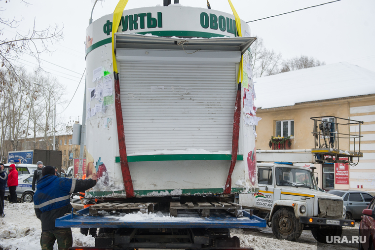 Вывоз киосков с улицы Ракетная, 2. Екатеринбург